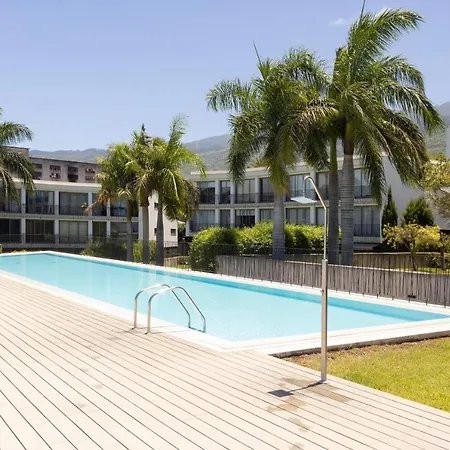 Home2book Sea View & Pool Getaway, Apartamento